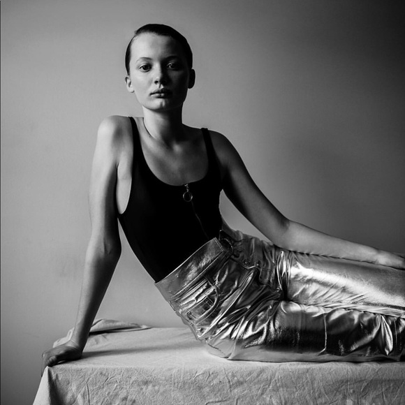 Meet your Posher, Ava - Picture 1 of 4